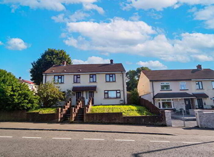 4 Bedroom Semi-Detached House For Sale In Ballysillan Park, Belfast, BT14