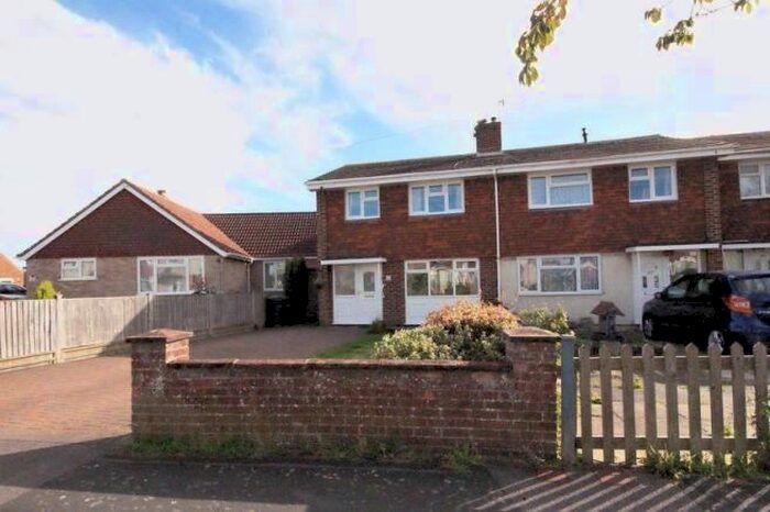 3 Bedroom End Of Terrace House To Rent In Brookers Lane, Gosport, PO13