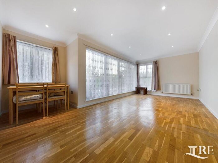 2 Bedroom Flat To Rent In Essence Court, The Avenue, Wembley, HA9