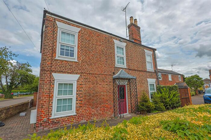 6 Bedroom Detached House For Sale In Matmore Gate, Spalding, PE11