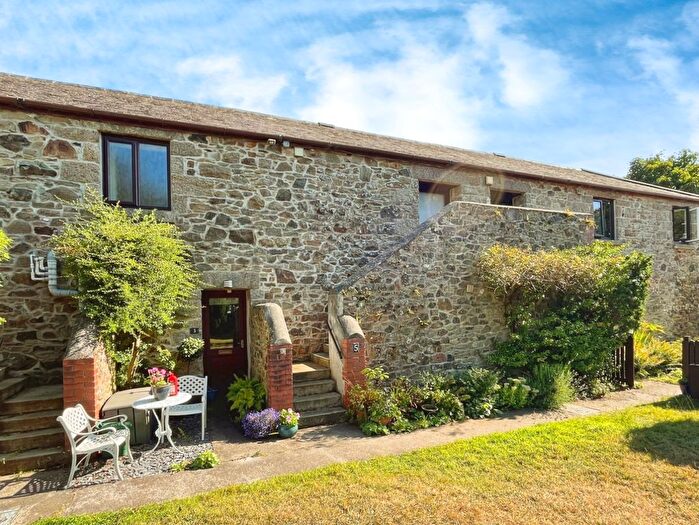 1 Bedroom Flat For Sale In Crowlas, Penzance, TR20