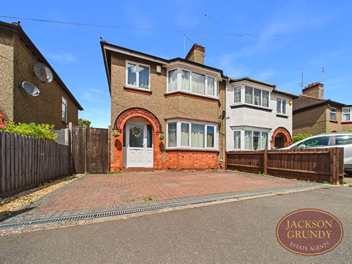 3 Bedroom Semi Detached House To Rent In Kingsway, Kingsthorpe Village, NN2