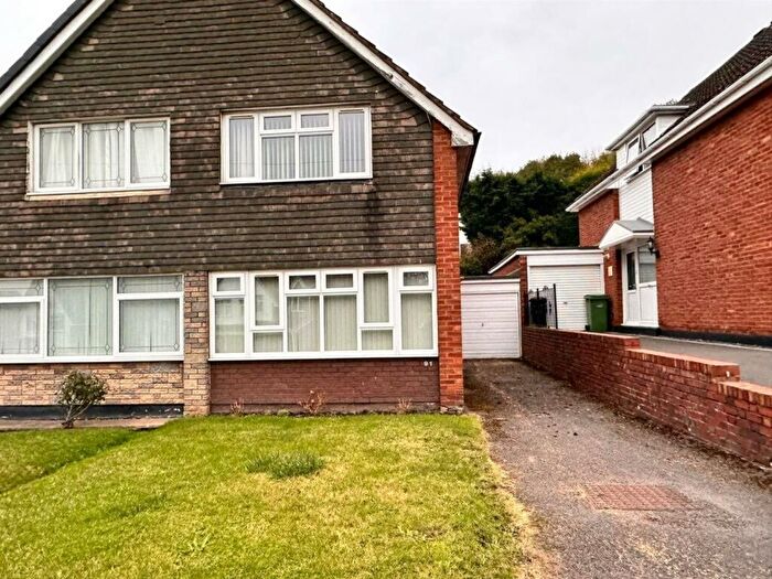 2 Bedroom Semi-Detached House To Rent In Osprey Dirve, Dudley, DY1