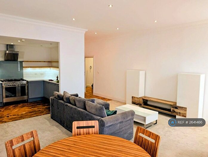 2 Bedroom Flat To Rent In The Gieves Apartments, Portsmouth, PO1