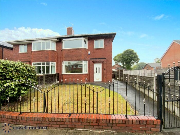 3 Bedroom Semi-Detached House To Rent In Cumberland Avenue, Heywood, OL10