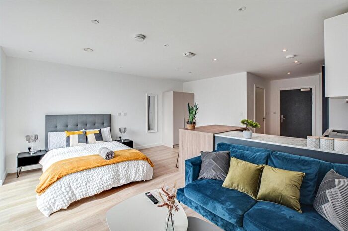 Apartment To Rent In Quay Street, Salford, Greater Manchester, M3