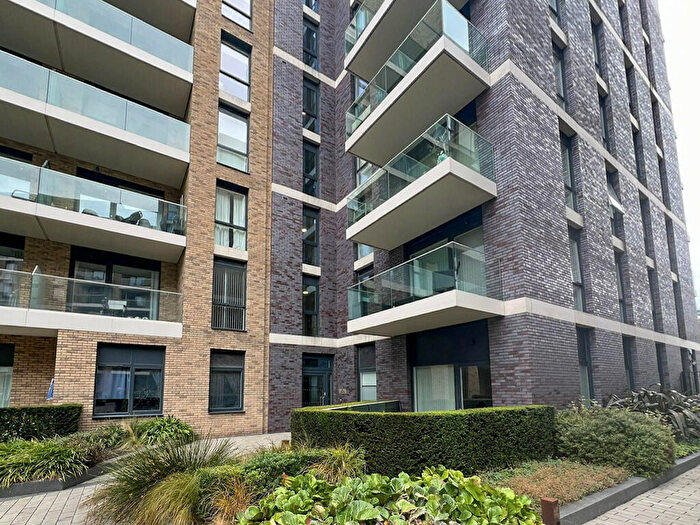 1 Bedroom Apartment To Rent In Hamond Court, Queenshurst Square, Kingston Upon Thames, KT2