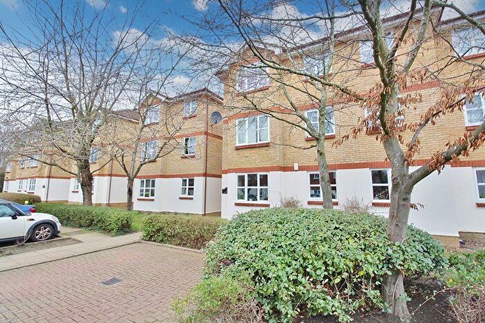 1 Bedroom Flat For Sale In Steinem Court, Draymans Way, Isleworth, TW7