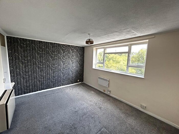 Studio To Rent In High Street South, Dunstable, LU6