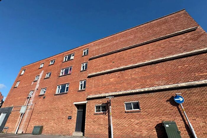 2 Bedroom Flat To Rent In Ashley Cross, BH14