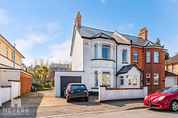 1 Bedroom Semi-Detached House To Rent In Richmond Wood Road, Bournemouth, BH8