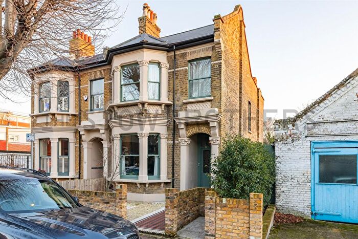 3 Bedroom Property To Rent In Grosvenor Park Road, London, E17