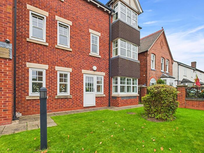 2 Bedroom Flat For Sale In Wigginton Road, Tamworth, B79