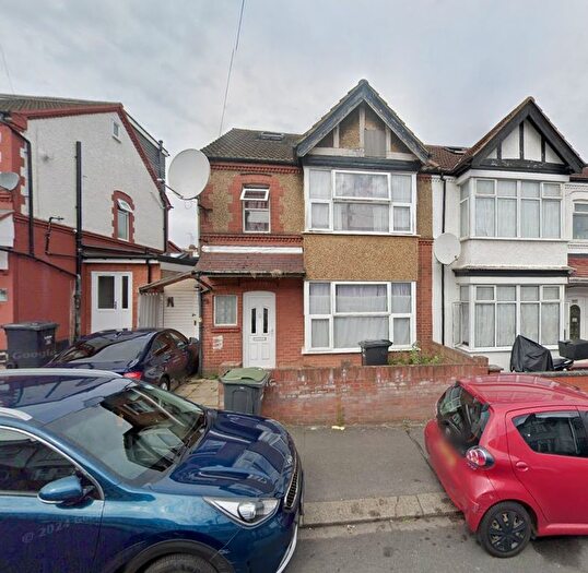 5 Bedroom Property To Rent In Mansfield Road, Luton, LU4