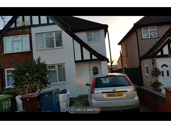 4 Bedroom Semi-Detached House To Rent In Long Elmes, Harrow, HA3