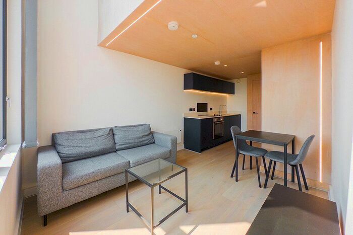 1 Bedroom Flat To Rent In Spinners Way, Manchester, M15