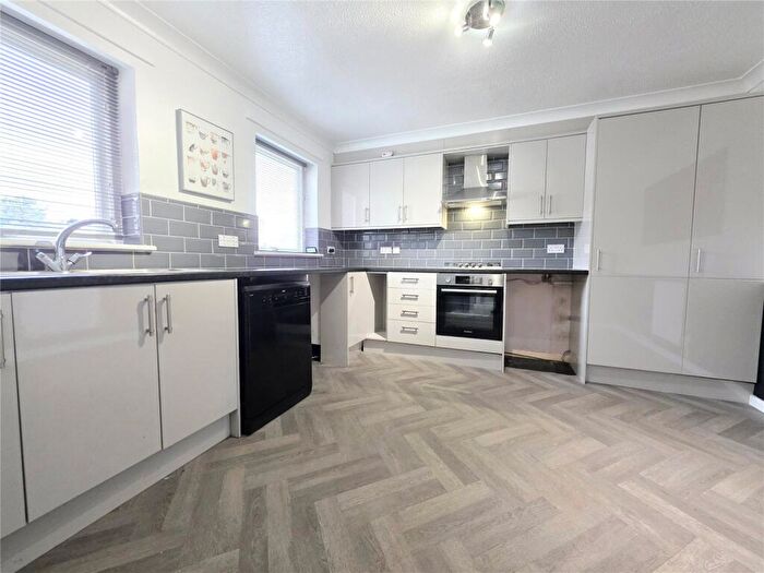 3 Bedroom Terraced House To Rent In Hartford Close, Rayleigh, Essex, SS6