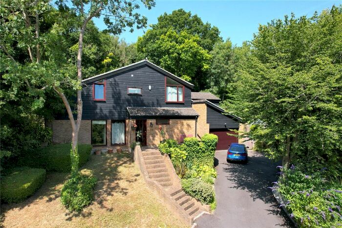 4 Bedroom Detached House For Sale In Redhill Wood, New Ash Green, Kent, DA3