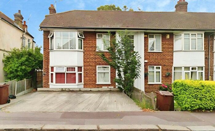 2 Bedroom Apartment To Rent In Mill Lane, Romford, RM6