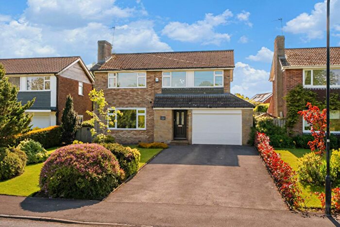 4 Bedroom Detached House For Sale In Yew Tree Lane, Harrogate, HG2