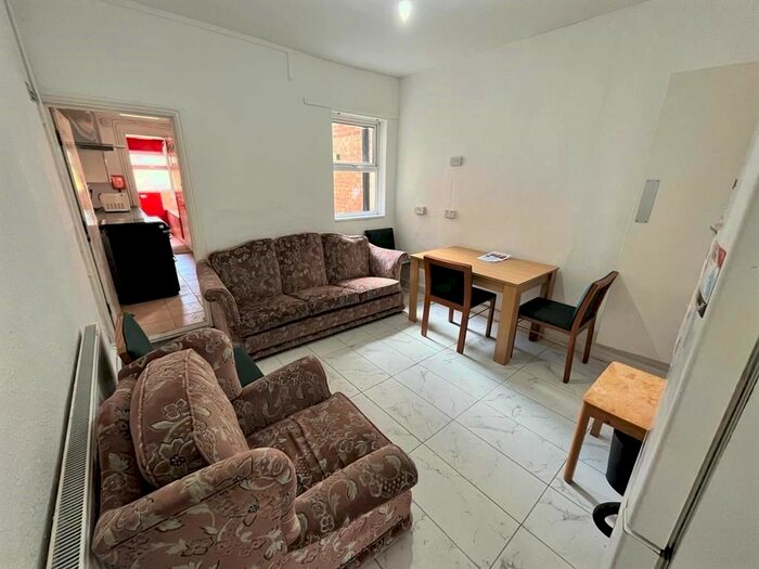 3 Bedroom Terraced House To Rent In Hubert Road, Selly Oak, Birmingham, B29