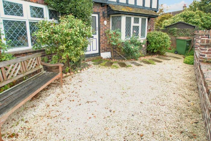 3 Bedroom Cottage For Sale In Theatre Street, Hythe, CT21