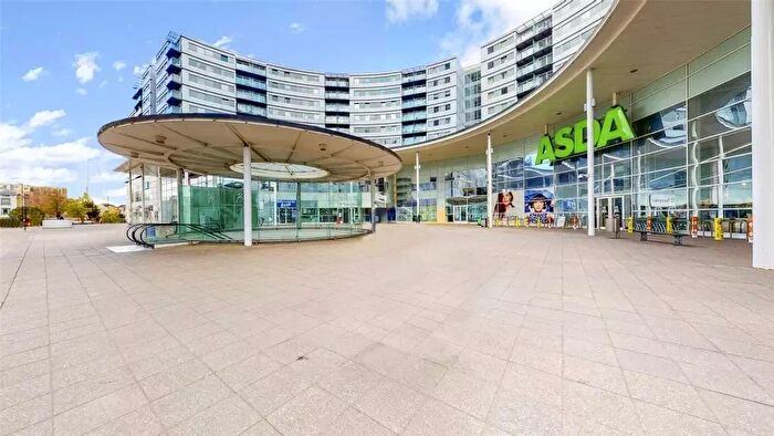 2 Bedroom Flat To Rent In Prince Regent Road, Hounslow, TW3
