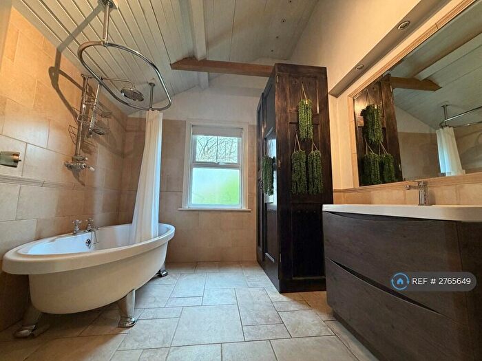 2 Bedroom Terraced House To Rent In Barrowell Green, London, N21