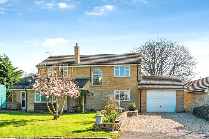 4 Bedroom Detached House For Sale In Clanfield, Oxfordshire, OX18