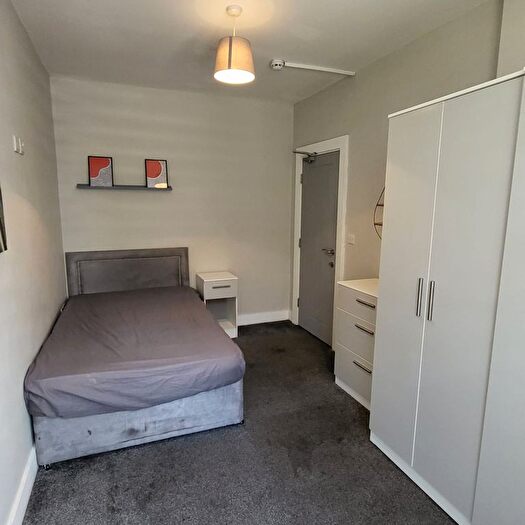 6 Bedroom Terraced House To Rent In Room, St. Marys Road, Doncaster, DN1