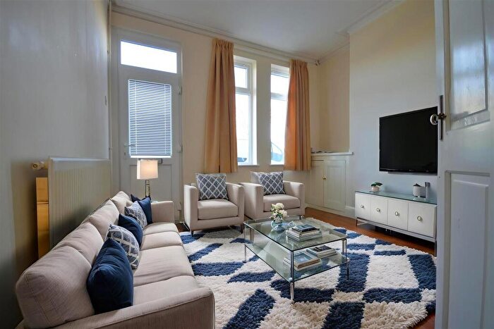 2 Bedroom Terraced House To Rent In Hughenden Drive, Leicester, LE2