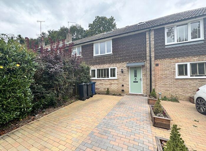 3 Bedroom Terraced House To Rent In Hoe Lane, Hascombe, GU8