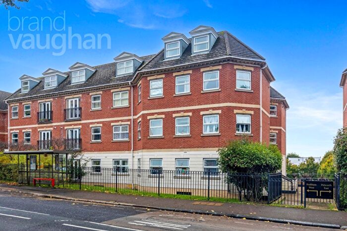 2 Bedroom Flat To Rent In Davigdor Road, Hove, East Sussex, BN3