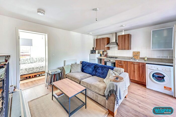 1 Bedroom Flat For Sale In Duke Street, Trowbridge, BA14