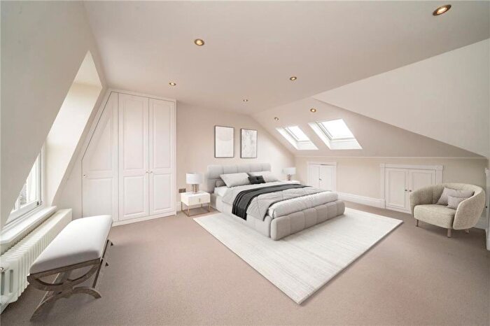 5 Bedroom Terraced House To Rent In Belleville Road, Between The Commons, SW11