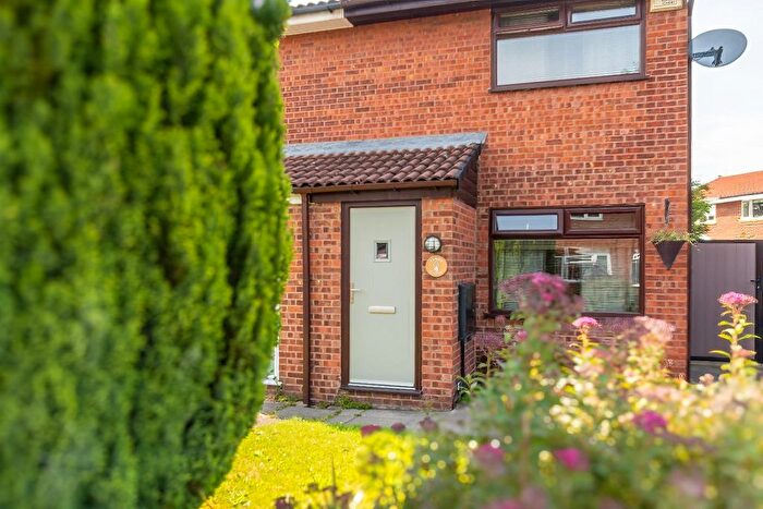 2 Bedroom Semi-Detached House For Sale In Tenby Close, Callands, Warrington, WA5