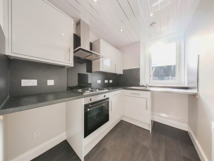 1 Bedroom Flat To Rent In Molison Street, Stobswell, Dundee, DD4