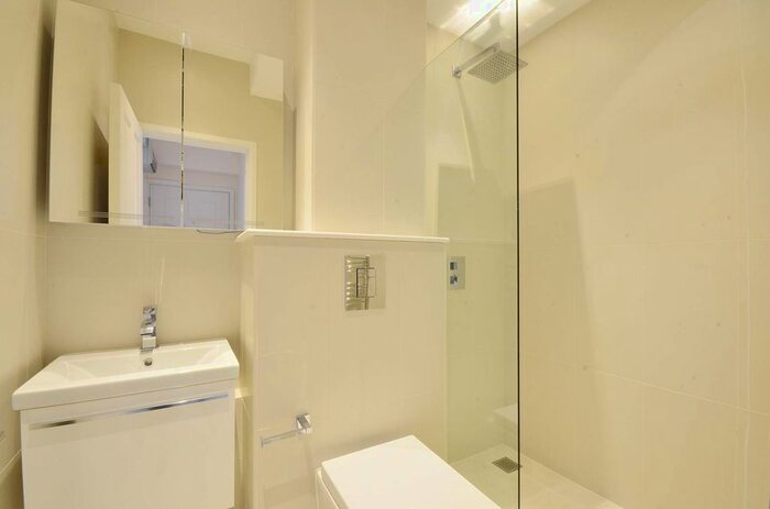 1 Bedroom Flat To Rent In Fulham Road, Fulham Broadway, London, SW6