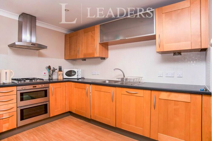 2 Bedroom Flat To Rent In Market Rise, Cambridge, CB1