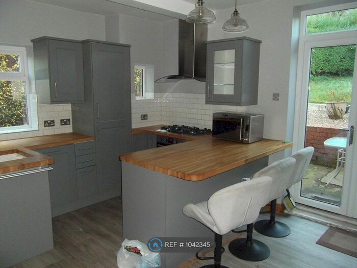 3 Bedroom Detached House To Rent In Hurlfield Avenue, Sheffield S12