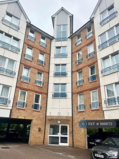 2 Bedroom Flat To Rent In Stuart Road, Gravesend, DA11