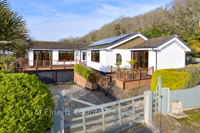 3 Bedroom Detached Bungalow For Sale In Undercliff Gardens, Ventnor, Isle Of Wight, PO38