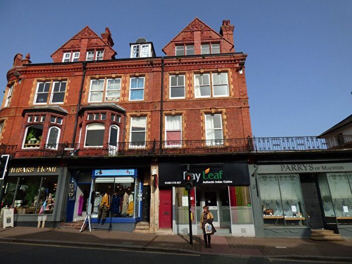 1 Bedroom Flat For Sale In Church Street, Malvern, Worcestershire, WR14