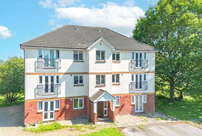 2 Bedroom Apartment For Sale In Beechfield Drive, Devizes, Wiltshire, SN10