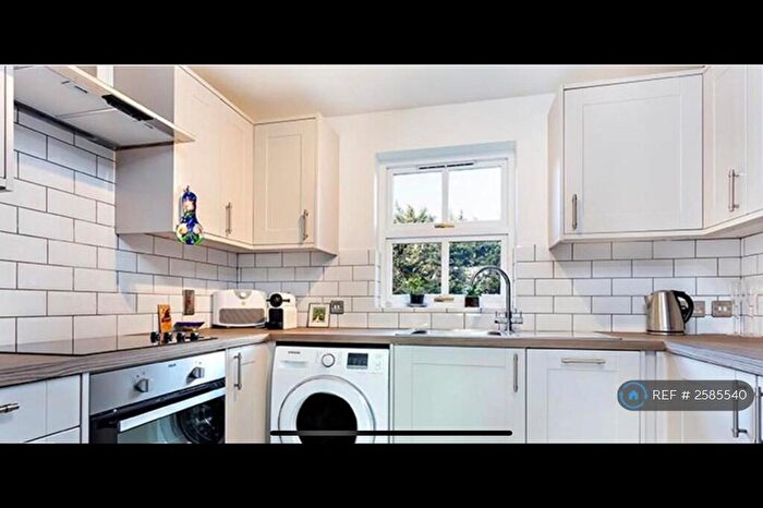 1 Bedroom Flat To Rent In Bow, London, E3