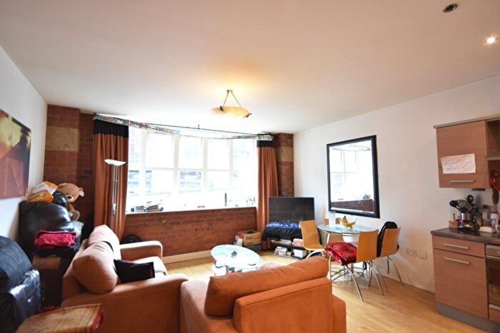 1 Bedroom Apartment To Rent In Pandongate House, Quayside, NE1