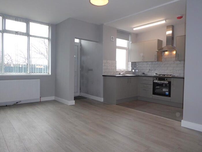 3 Bedroom Terraced House To Rent In Cross Green Lane, Cross Green, LS9