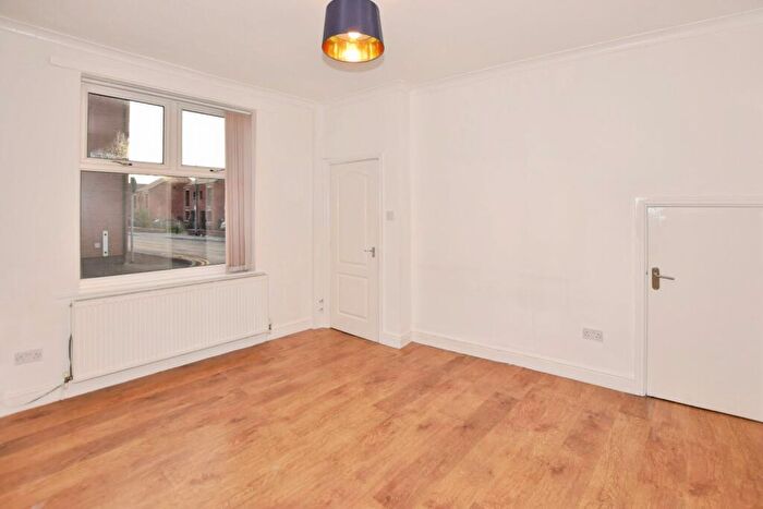 2 Bedroom End Of Terrace House To Rent In Townley Street, Manchester, Greater Manchester, M11