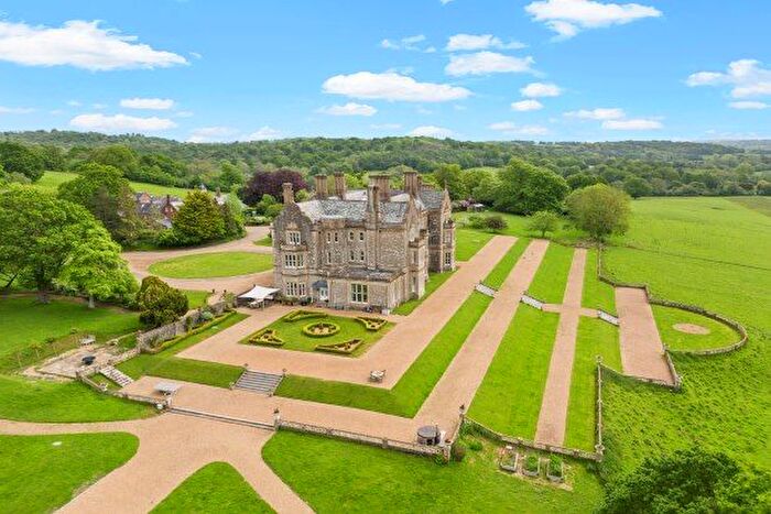 8 Bedroom Semi-Detached House To Rent In Bayham Abbey, Tunbridge Wells, TN3