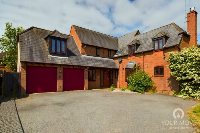 4 Bedroom House To Rent In Cottage Gardens, Great Billing, Northampton, NN3